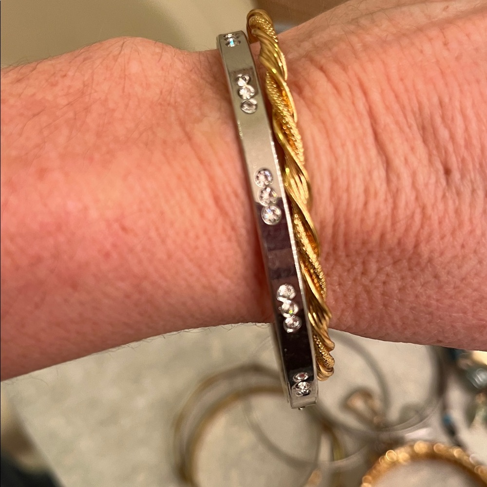 Lot of 10 bangles/bracelets and anklet - Picture 16 of 17
